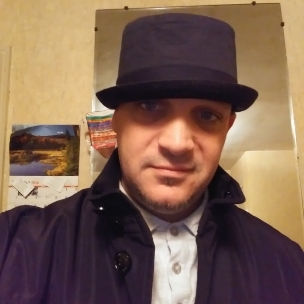 Meet your Posher, Roy